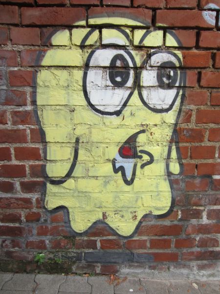 Datei:Graffitigeist Bardowicker Straße 28.jpg