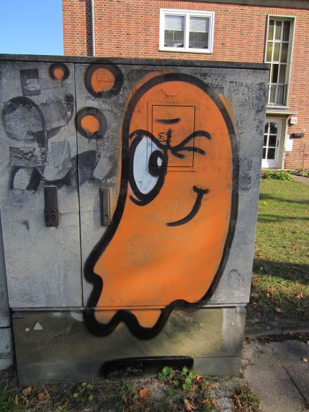 Datei:Graffitigeist Soltauer Straße 113.jpg