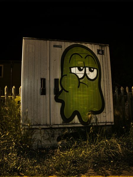 Datei:Graffitigeist Erbstorfer Landstraße.jpg