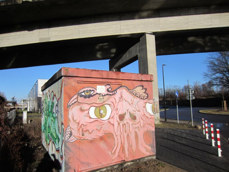 Datei:Graffiti An der Soltauer Bahn.jpg
