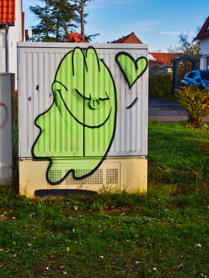 Graffitigeist Ernst-Braune-Straße.jpg