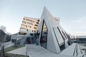 Leuphana Liebeskind Gebäude.jpg