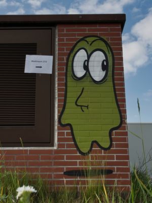 Graffitigeist Luebecker Straße.jpg