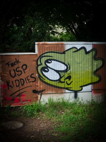 Datei:Graffitigeist Wilhelm-Hilmer-Straße.jpg