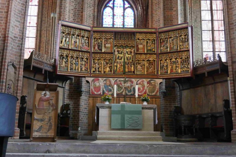 Datei:St nicolai altar klein.jpg