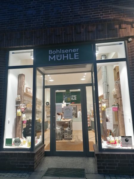 Datei:Bohlsener Mühlenladen.jpeg