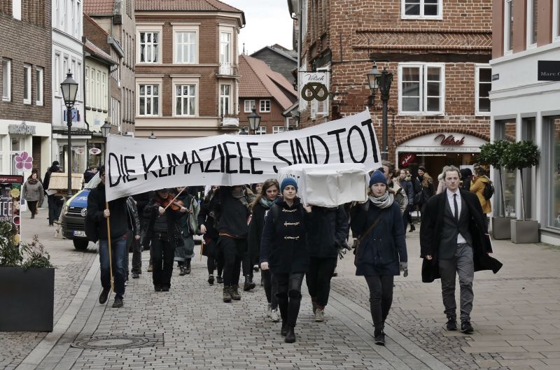 Datei:Die Klimaziele sind tot.jpg