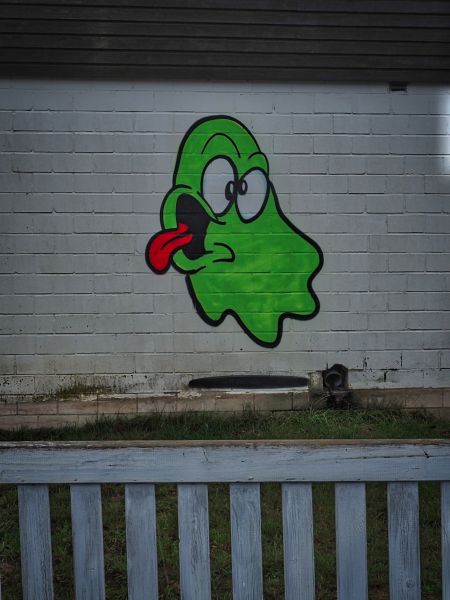 Datei:Graffitigeist Allensteiner Str..jpg