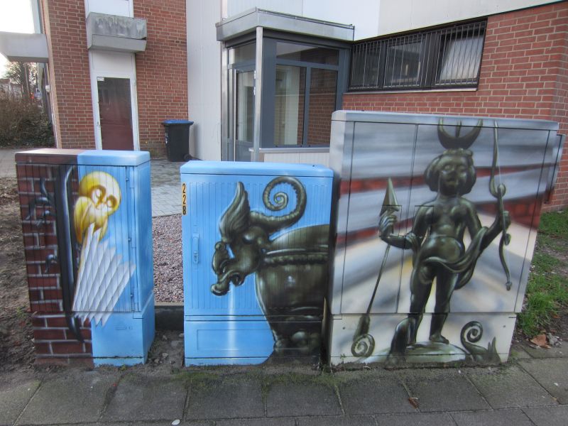 Datei:Graffitistromkasten Figuren.jpg
