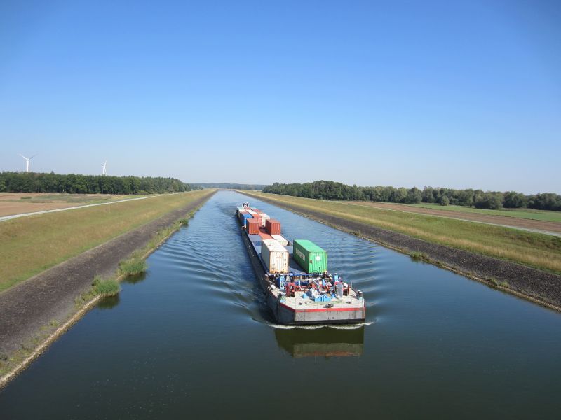 Datei:Elbe-Seitenkanal bei Echem.jpg