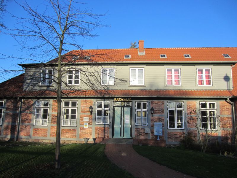 Datei:Rathaus Scharnebeck.jpg