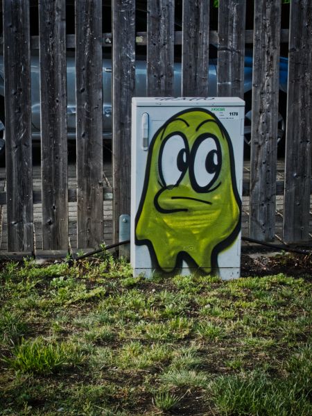 Datei:Graffitigeist Hansestraße.jpg