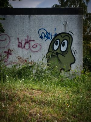 Graffitigeist Rabensteinstraße.jpg