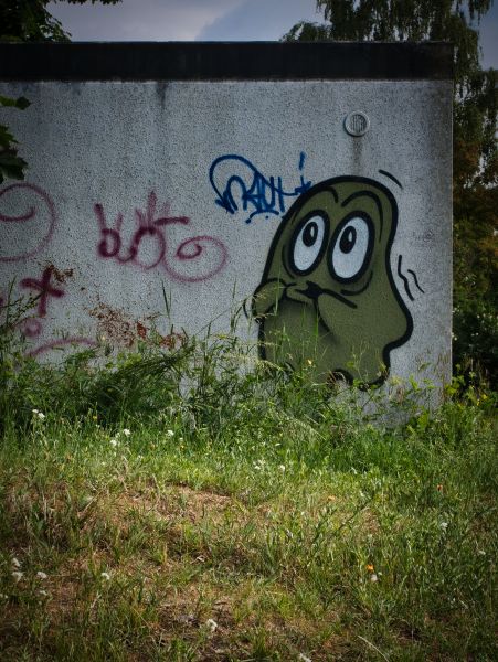 Datei:Graffitigeist Rabensteinstraße.jpg