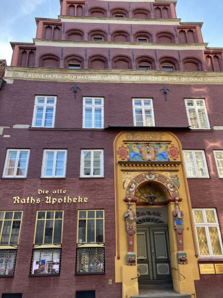 Datei:Alte Ratsapotheke.jpg