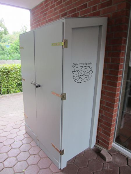 Datei:Fromme-Fairteiler von foodsharing.jpg