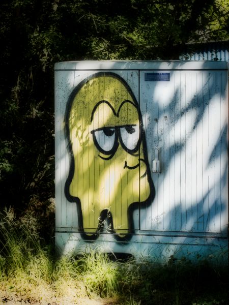 Datei:Graffitigeist Schnellenberger Weg (Heiligenthal).jpg