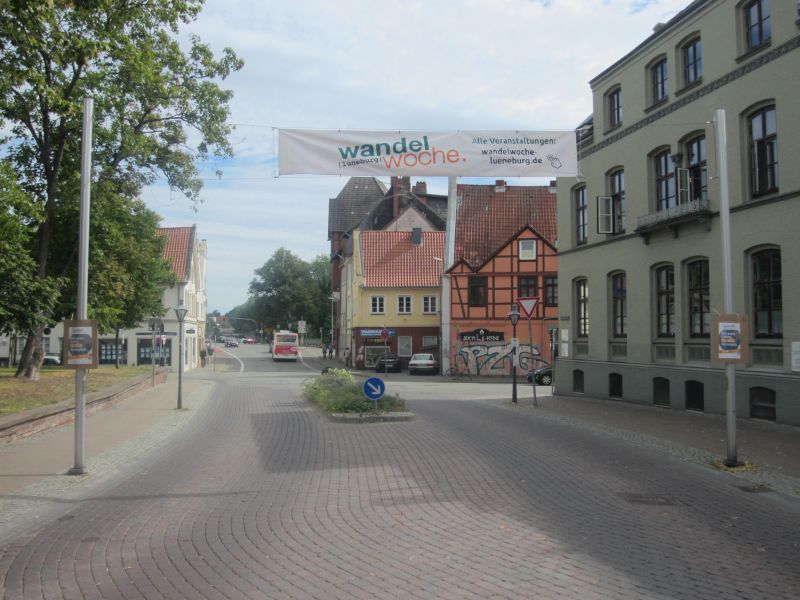 Datei:Wandelwochen-Banner Bei der St. Johanniskirche.jpg