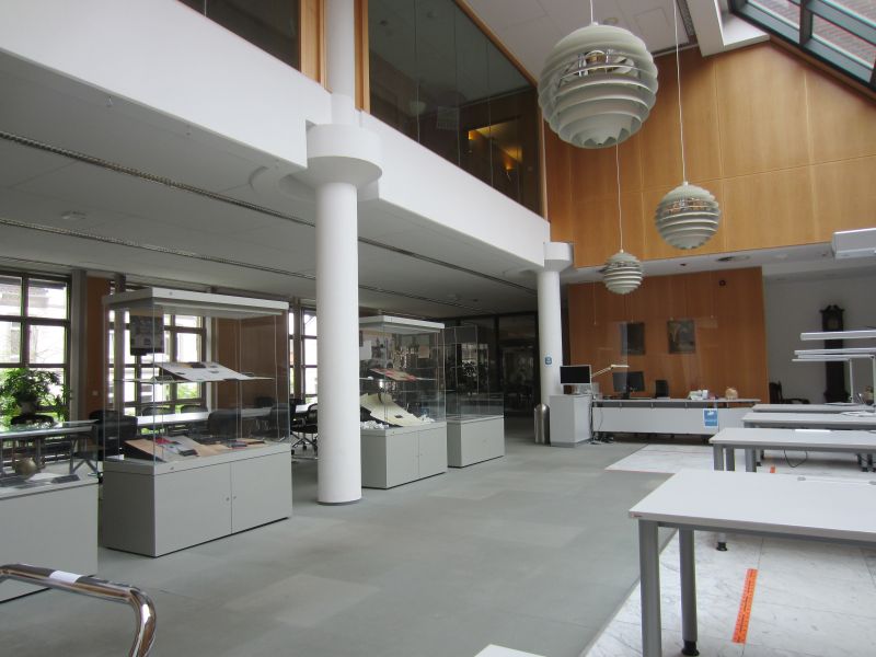 Datei:Stadtarchiv Rechercheraum.jpg