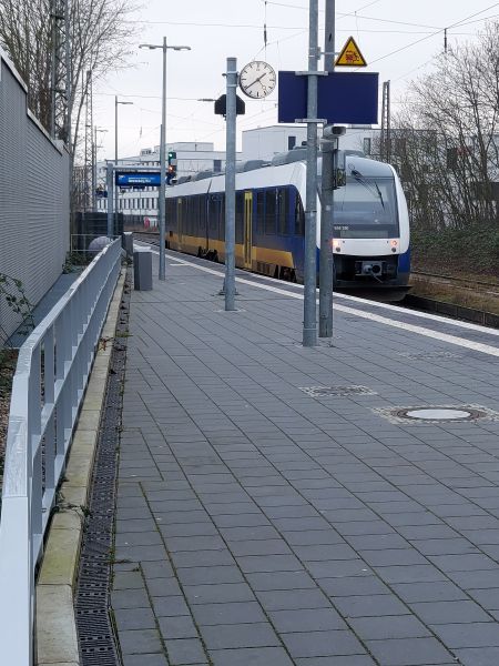 Datei:Erixx am Lüneburger Westgleis.jpg
