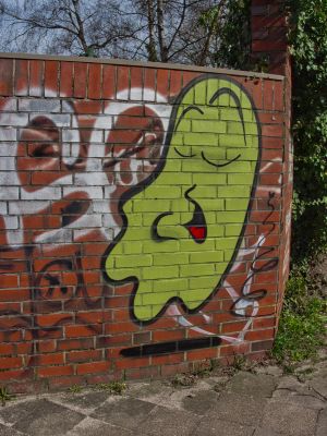 Graffitigeist Hölderlinstraße.jpg