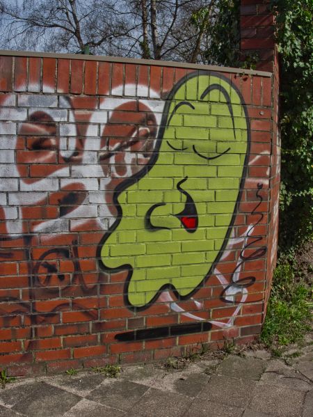 Datei:Graffitigeist Hölderlinstraße.jpg