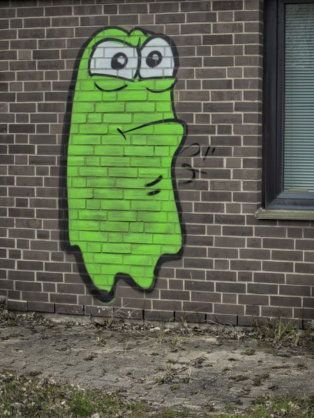 Datei:Graffitigeist Pirolweg.jpg