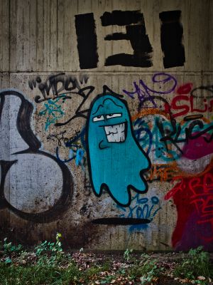 Graffitigeist B4 Uelzener Straße.jpg