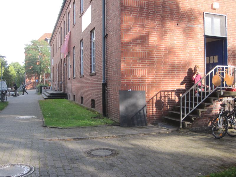 Datei:Eingang Interimsraum KonRad.jpg