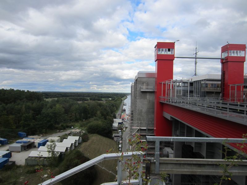 Datei:Schiffshebewerk (Blick vom Aussichtspunkt).jpg