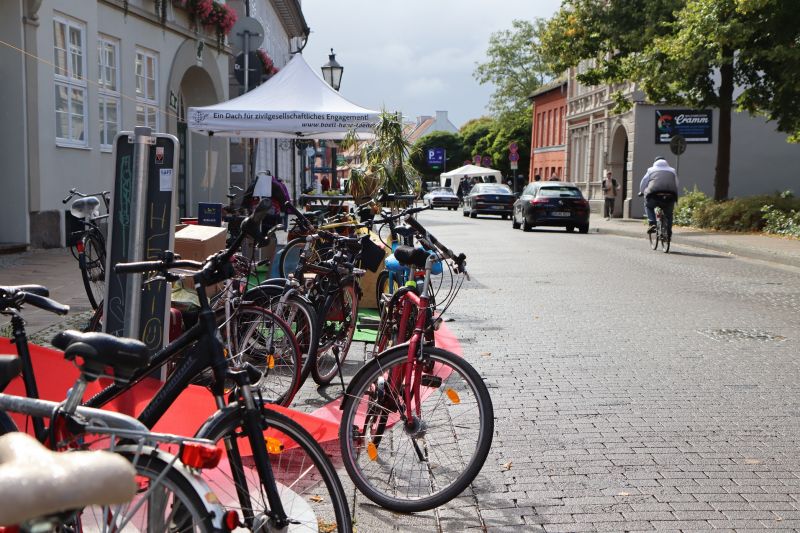 Datei:Parking Day 2022, Sülztorstraße.jpg