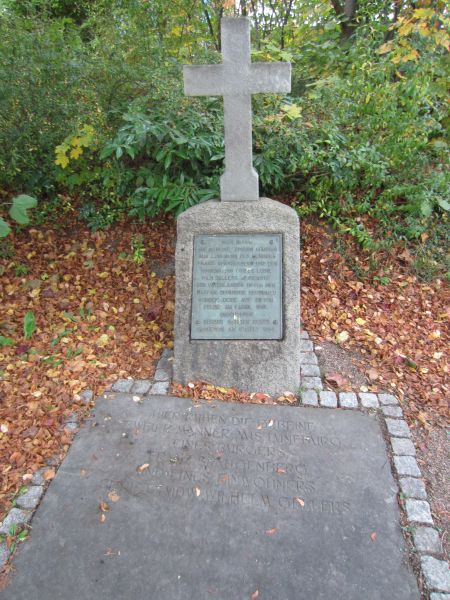 Datei:Soldatendenkmal 1815.jpg