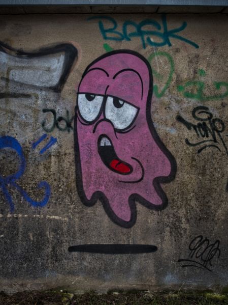Datei:Graffitigeist Hamb. Str. Marienb. Str..jpg