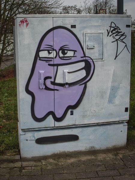 Datei:Graffitigeist Am Alten Eisenwerk Vor d Bardowicker Tore.jpg
