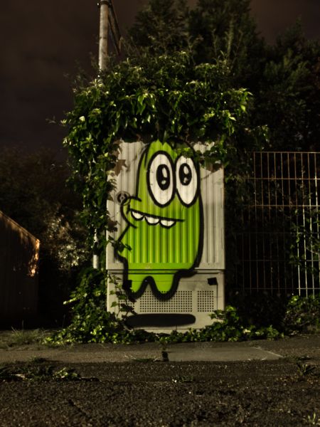 Datei:Graffitigeist Ostpreußenring.jpg