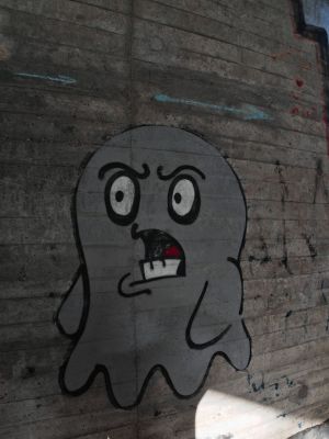 Graffitigeist Am Bahnhof (Wendisch Evern).jpg