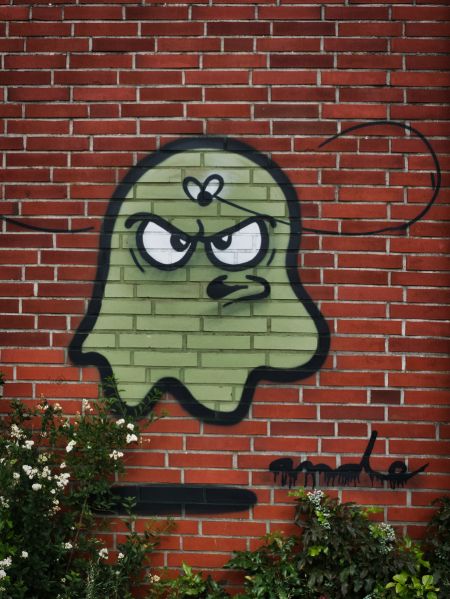 Datei:Graffitigeist Luebecker Straße 2.jpg