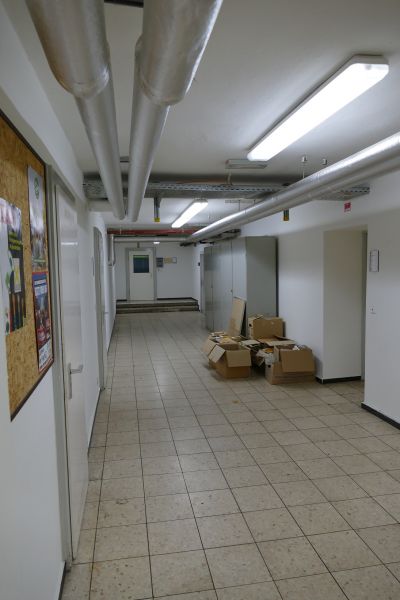 Datei:Campus Rotes Feld Flur .jpg