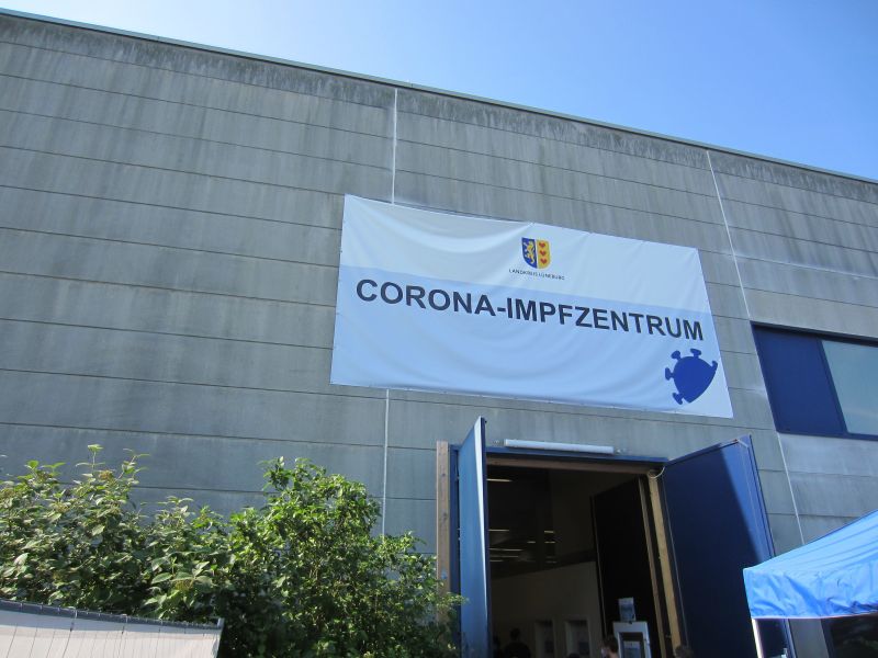 Datei:Corona-Impfzentrum.jpg