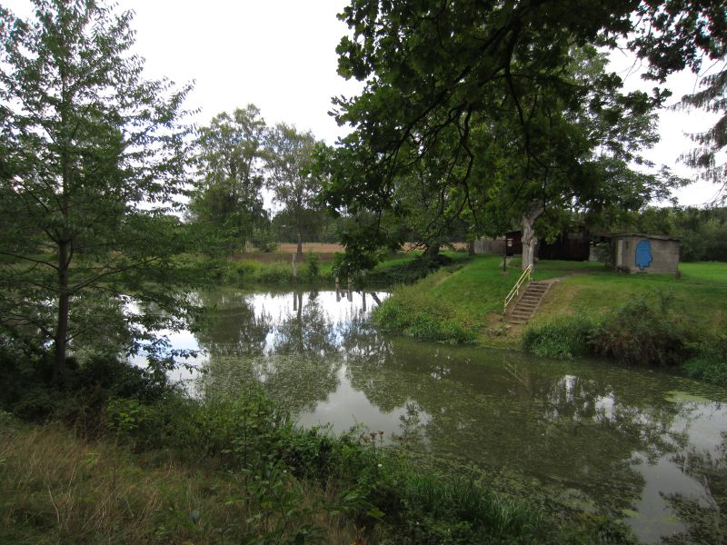Datei:Ilmenau bei der Bardowicker Schleuse.jpg